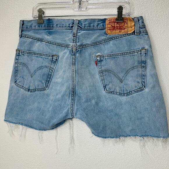 Levis 501 Light Blue Wash Button Fly Cutoff Refurbished Jean Shorts 36 - Picture 7 of 13